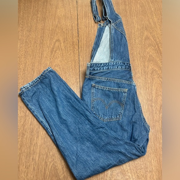Levi's Women's Original Overalls - Size Large - Picture 2 of 8